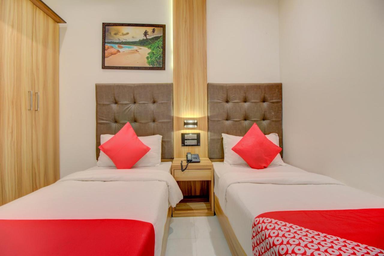 Oyo 76180 Hotel Meriton Mumbai Eksteriør bilde