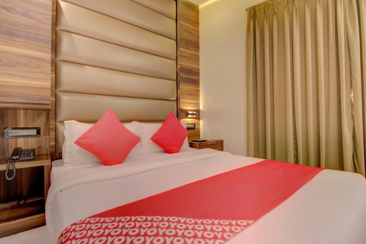 Oyo 76180 Hotel Meriton Mumbai Eksteriør bilde